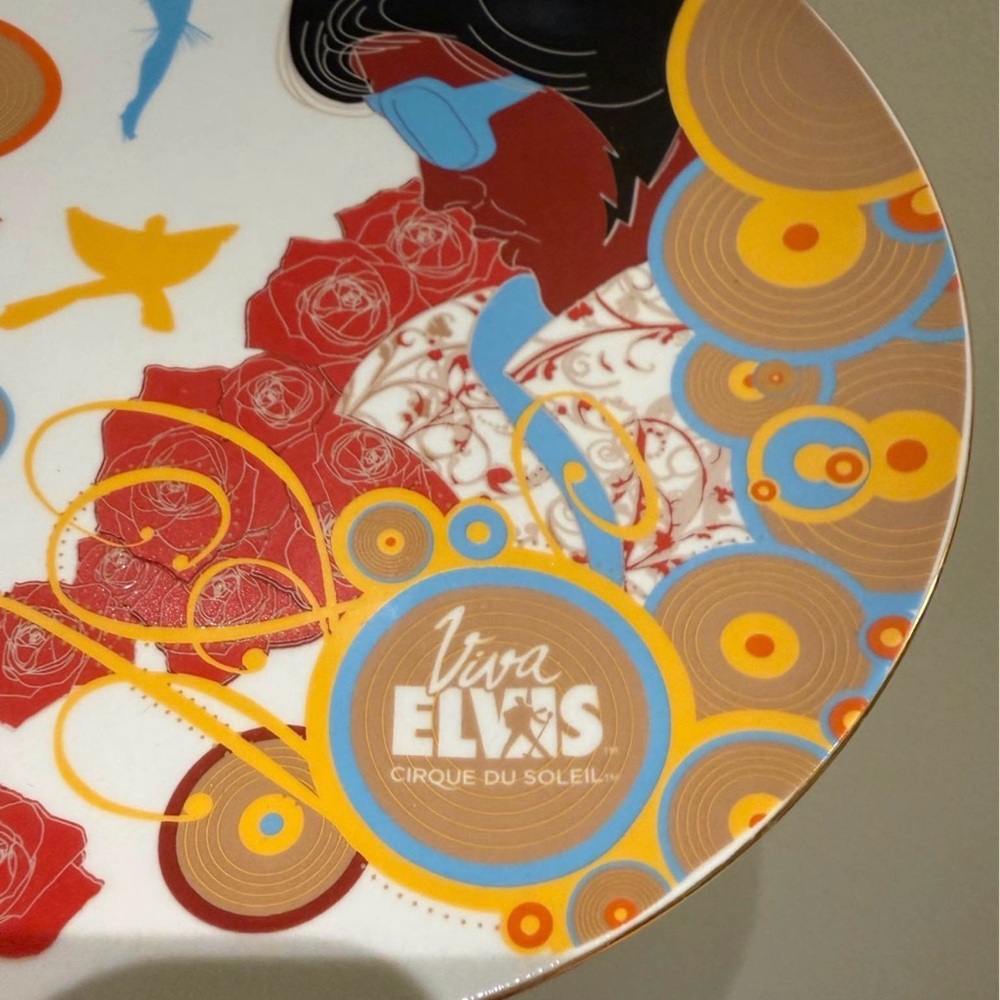 Viva Elvis Cirque du Soleil Collectible Decorative Plate